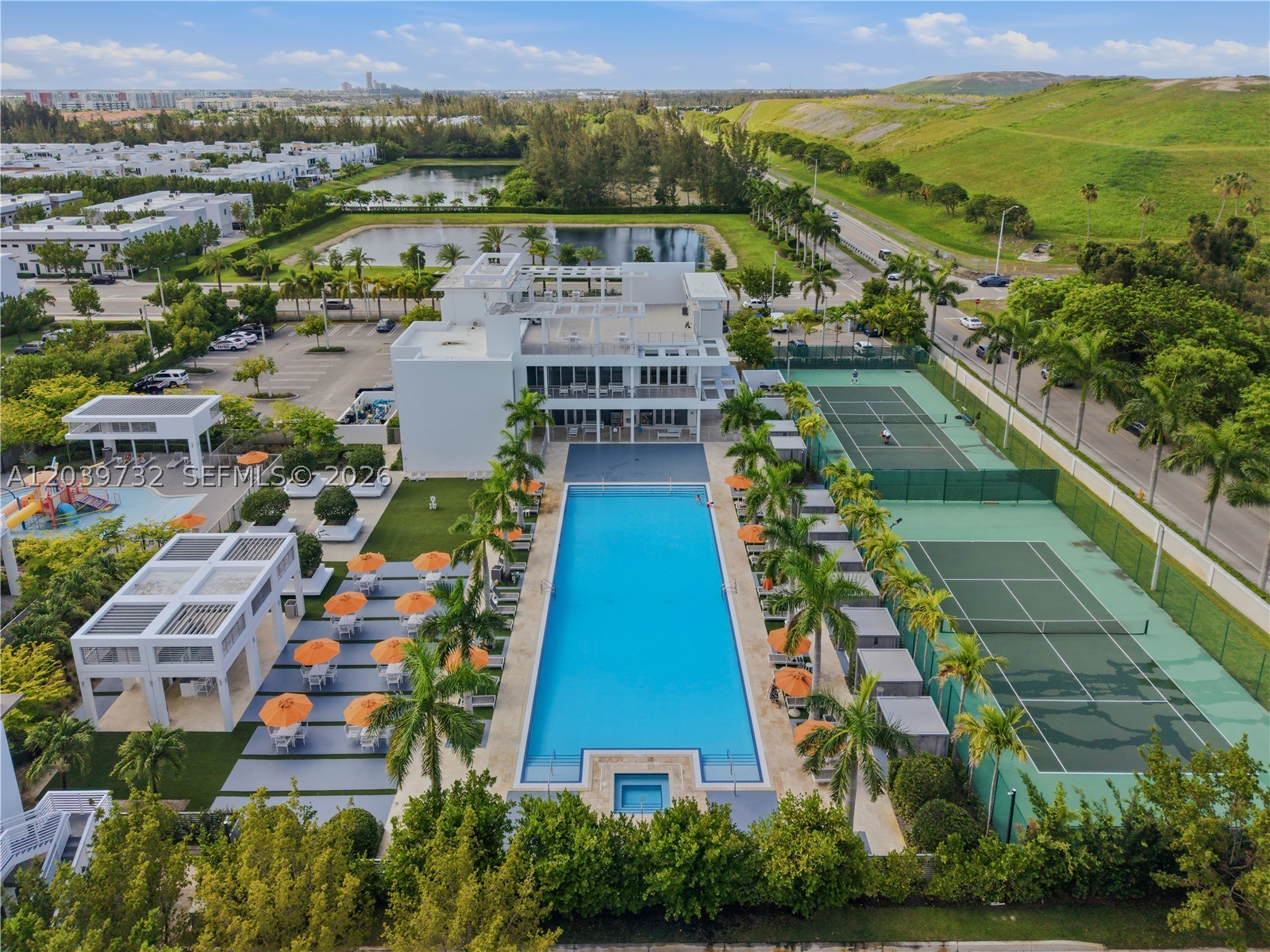 LANDMARK AT DORAL CONDO - Residential