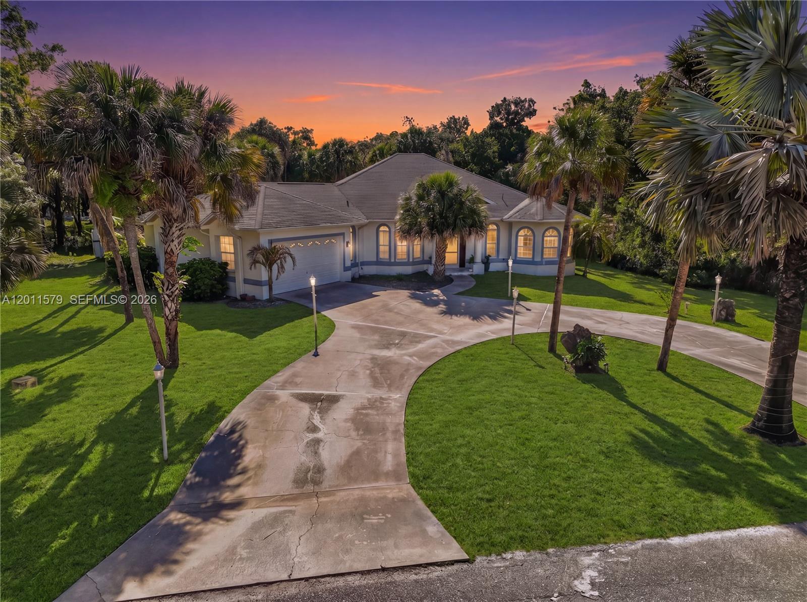 Spacious single-family home featuring 4 bedrooms, 3 bathrooms, and 2,441 sq ft of living area. Situated on a full 1 ACRE LOT, offering privacy and plenty of outdoor space. Built in 1997 with a functional layout ideal for families or investment. No HOA.