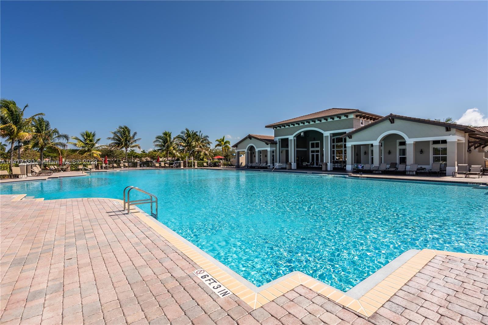 LAKES BY THE BAY CEE - Residential