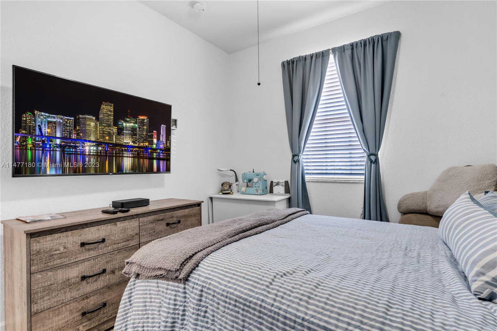LAKES BY THE BAY CEE - Residential