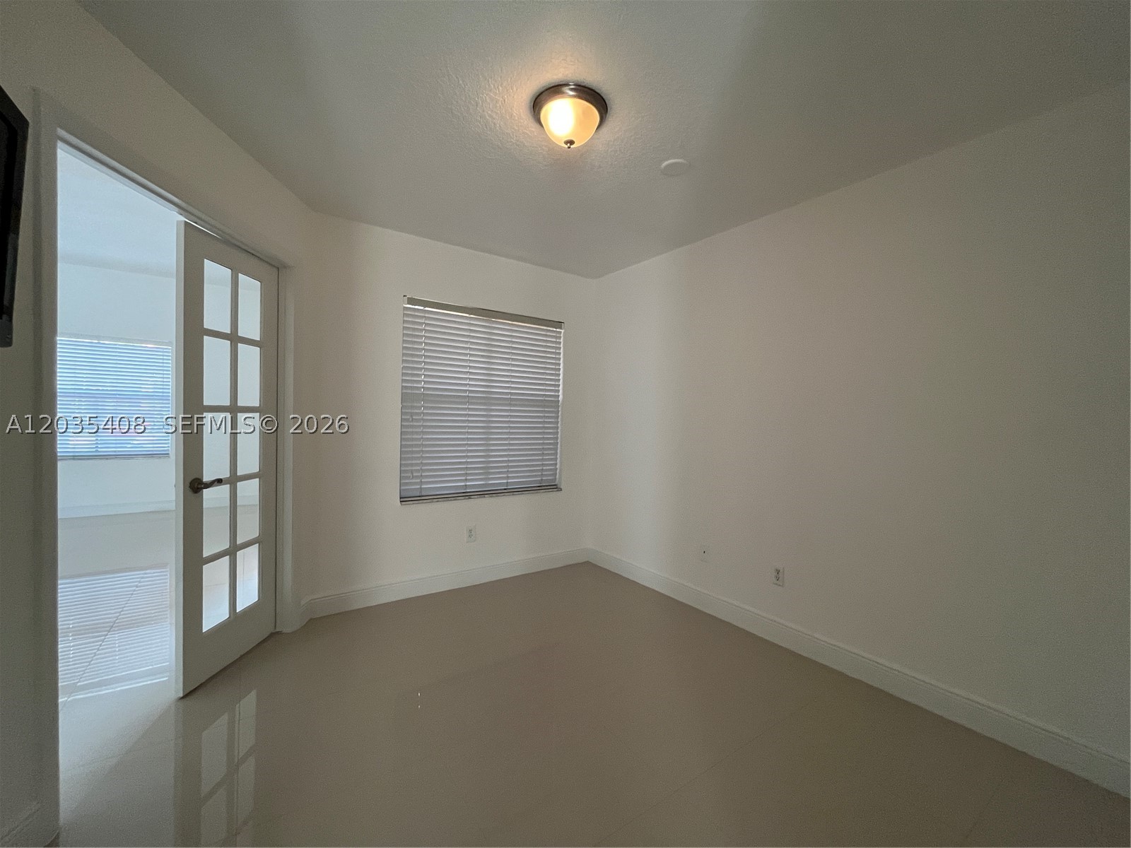 VILLAS AT HARBOR ISLES CO - Residential Lease