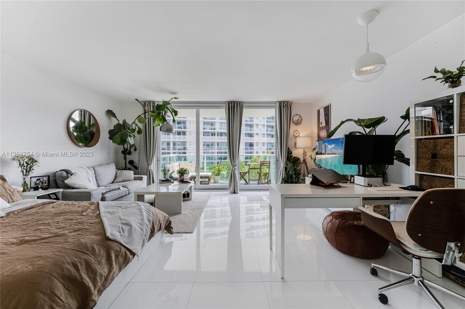 MIRADOR 1000 CONDO - Residential