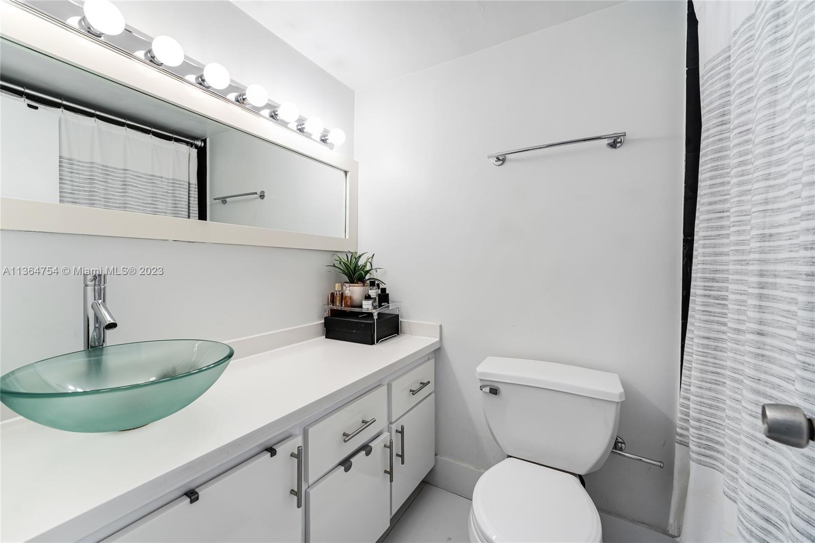 MIRADOR 1000 CONDO - Residential