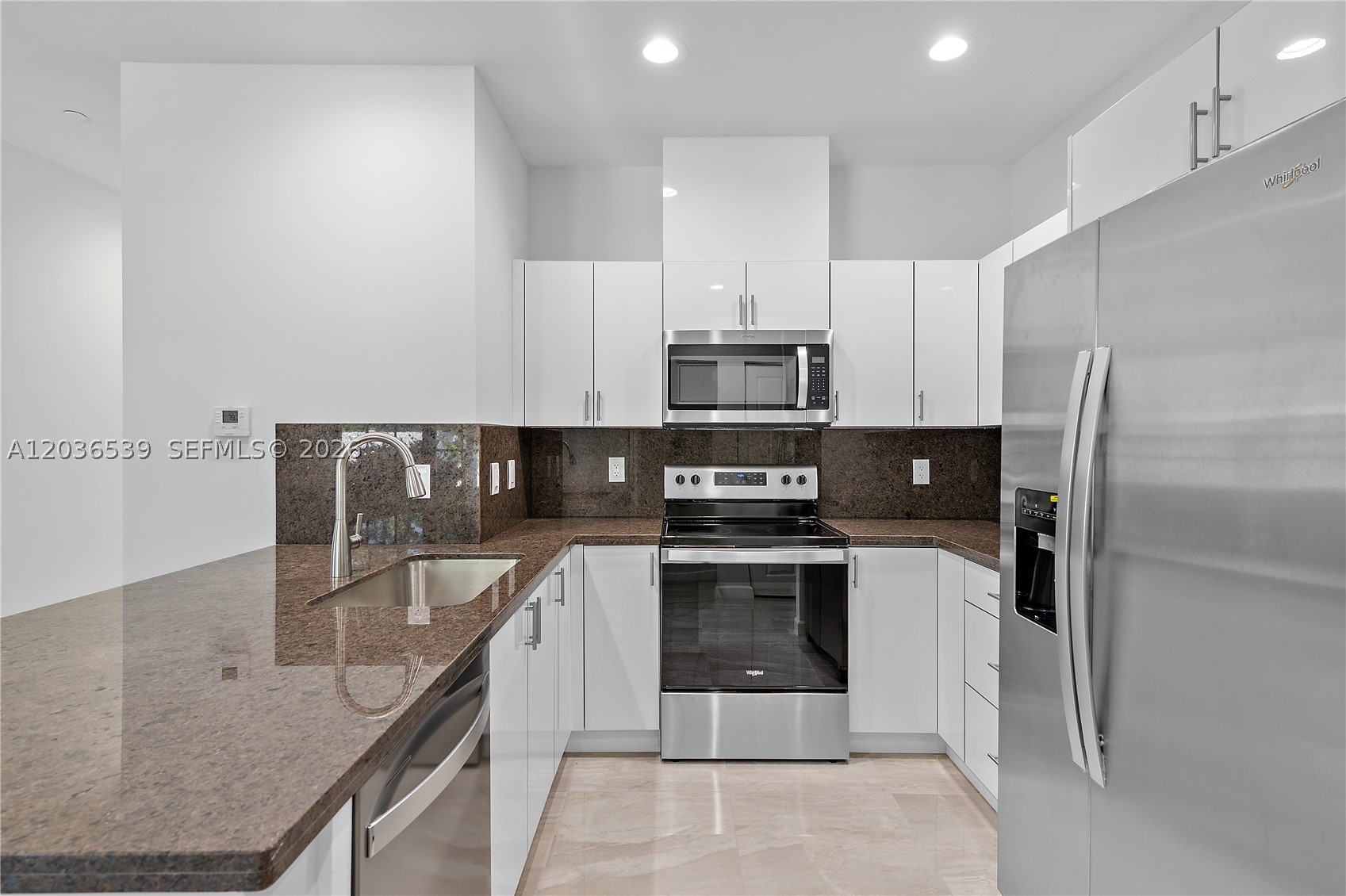 DAVIE CHAMBER OF COMMERCE - Residential Lease