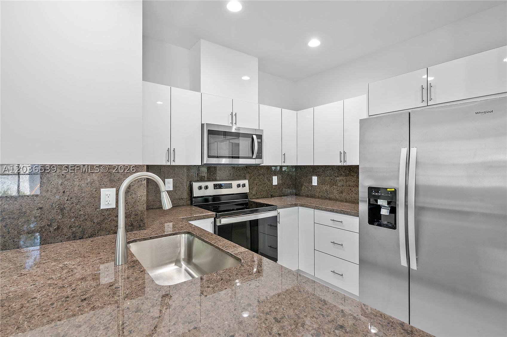 DAVIE CHAMBER OF COMMERCE - Residential Lease