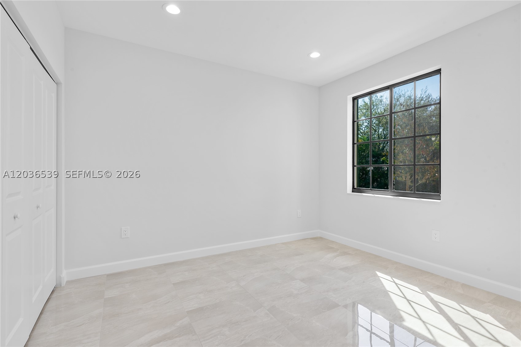 DAVIE CHAMBER OF COMMERCE - Residential Lease