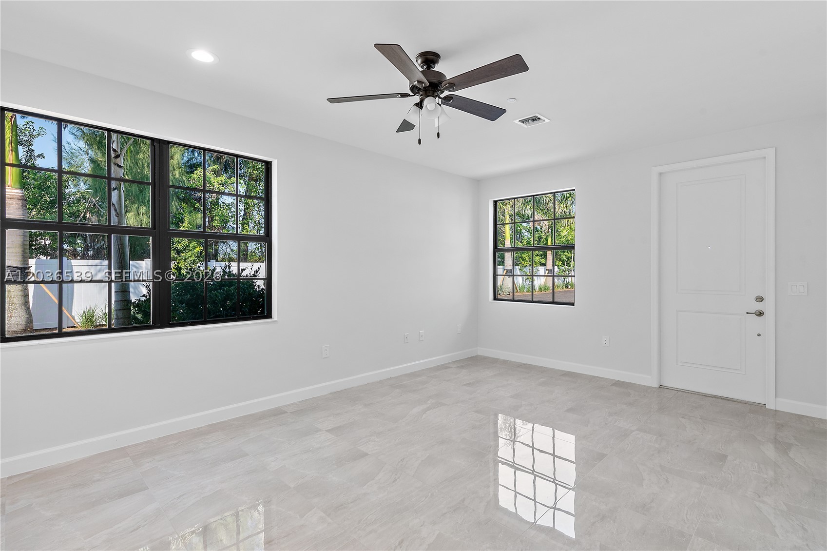 DAVIE CHAMBER OF COMMERCE - Residential Lease