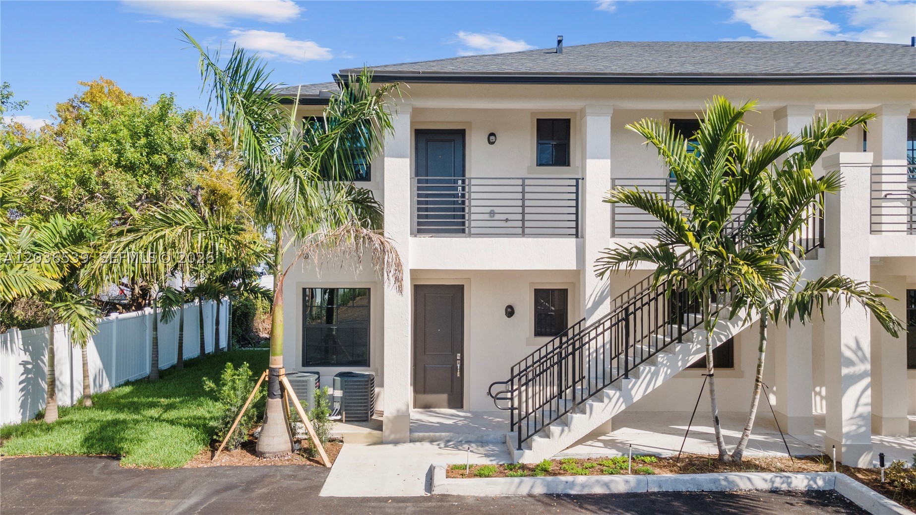DAVIE CHAMBER OF COMMERCE - Residential Lease
