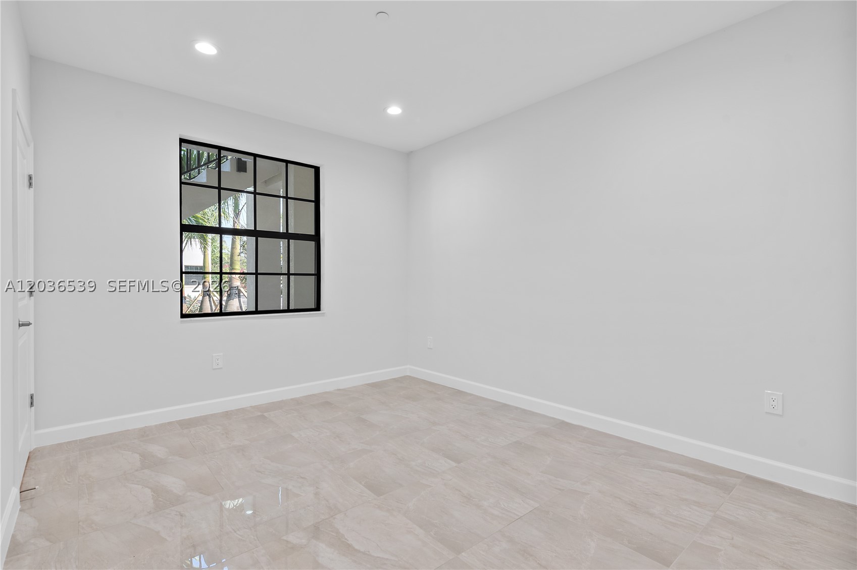 DAVIE CHAMBER OF COMMERCE - Residential Lease