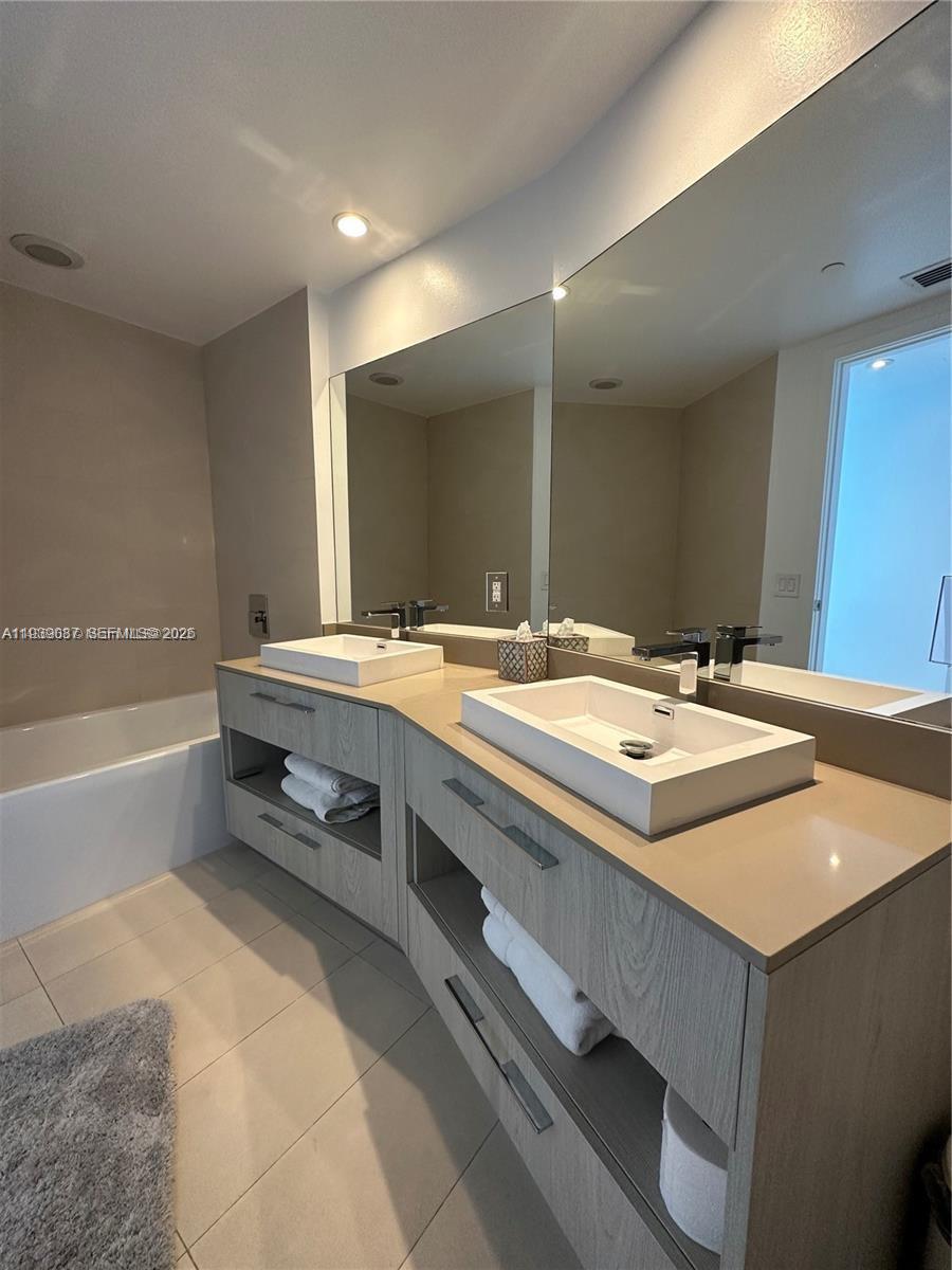 4111 SOUTH OCEAN DRIVE CO - Residential