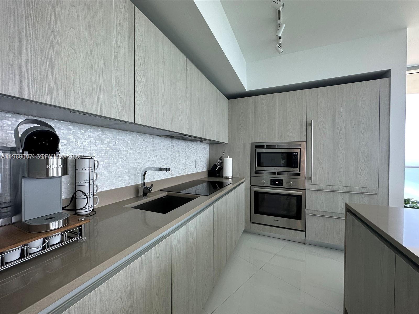 4111 SOUTH OCEAN DRIVE CO - Residential