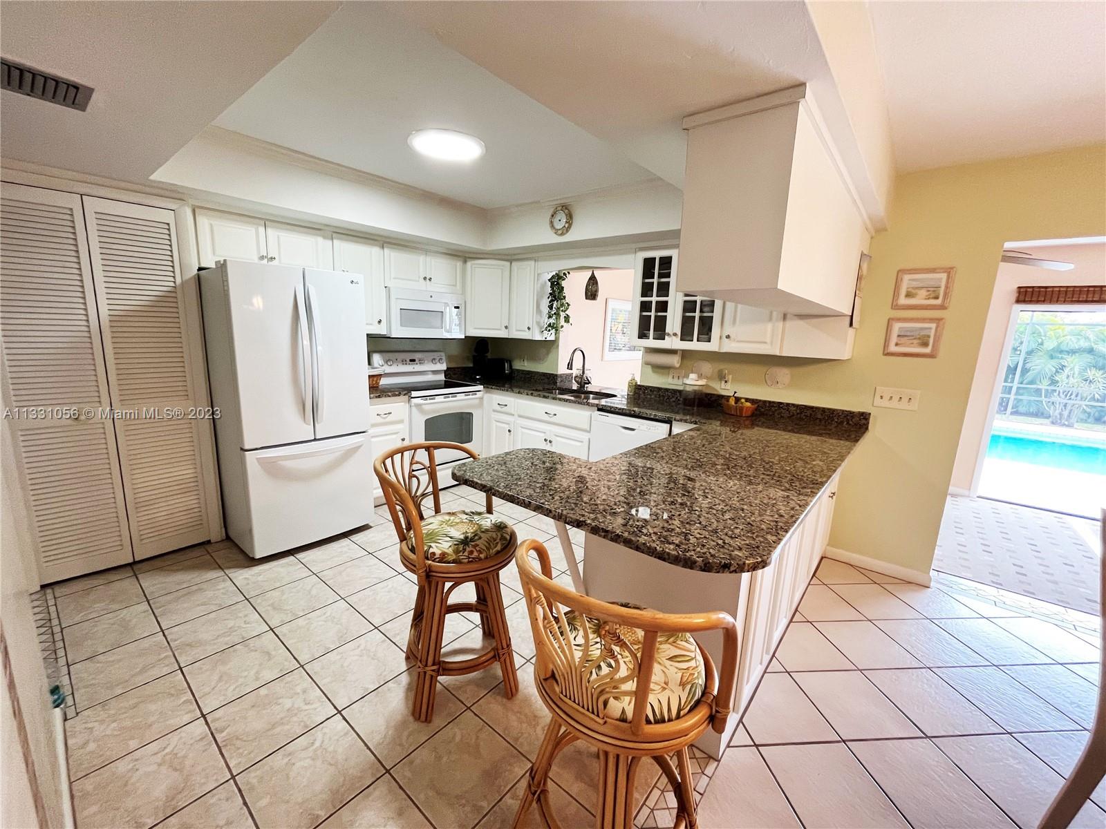 BAY SHORE VILLAGE - Residential