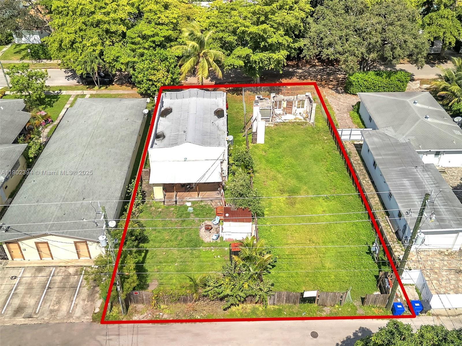 Attention investors and developers! Two adjacent lots — 1928 & 1932 Dewey St — sold together for $800,000,
totaling 10,836 sq.ft. Zoned PS-1, with potential to build 15–18 residential units across four stories with ground-
floor parking (per architect). Currently improved with a duplex generating steady rental income — front unit
2BD/2BA leased at $2,000/month, rear unit 1BD/1BA under long-term lease. Ideal to hold and collect income
while planning your next multifamily project. Prime Hollywood location near Downtown, cafés, and just 2 miles
from the beach. Seller open to JV or full sale.