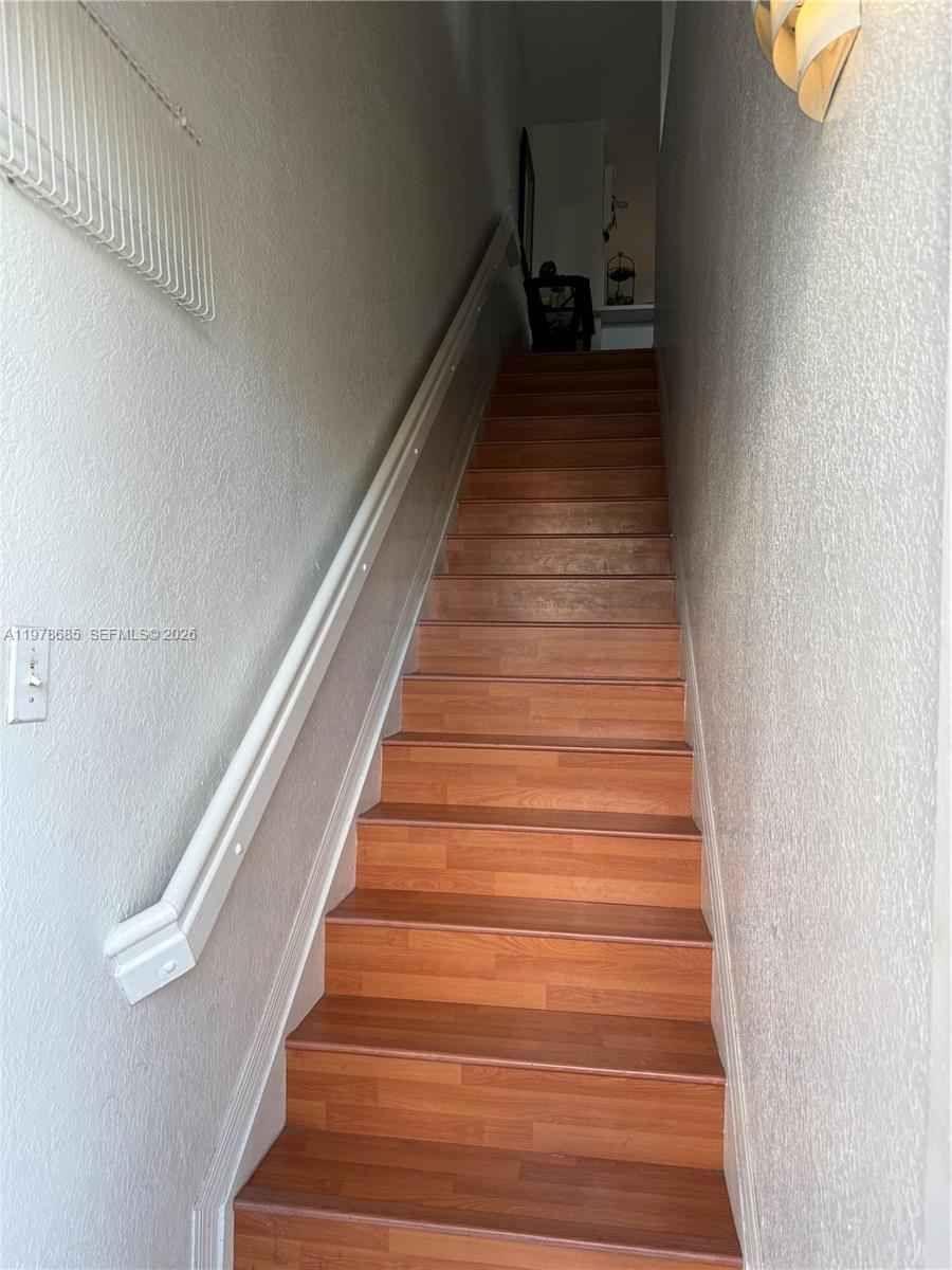 DORAL GRAND CONDO - Residential