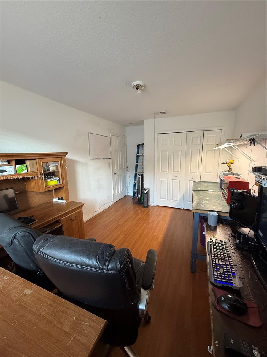 DORAL GRAND CONDO - Residential