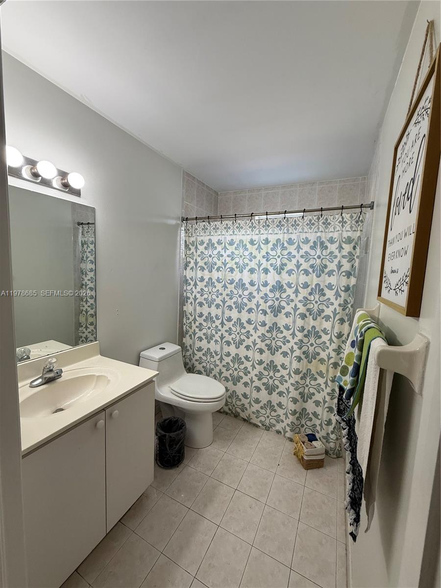 DORAL GRAND CONDO - Residential