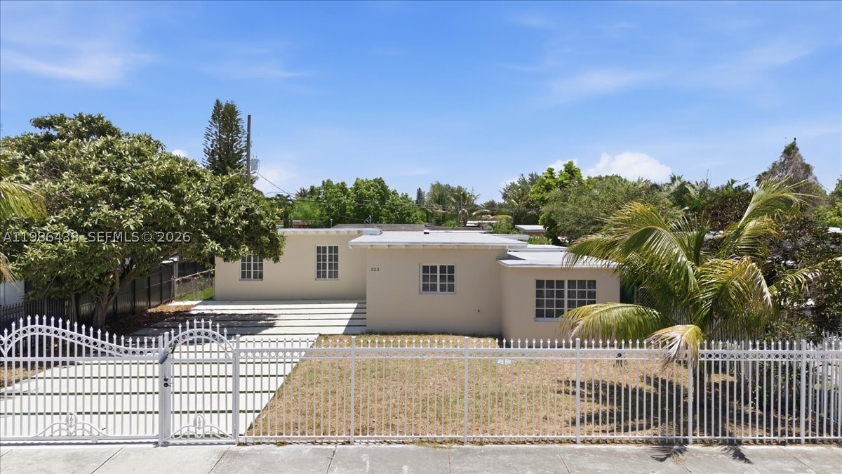 W MIAMI SHORES SEC B - Residential
