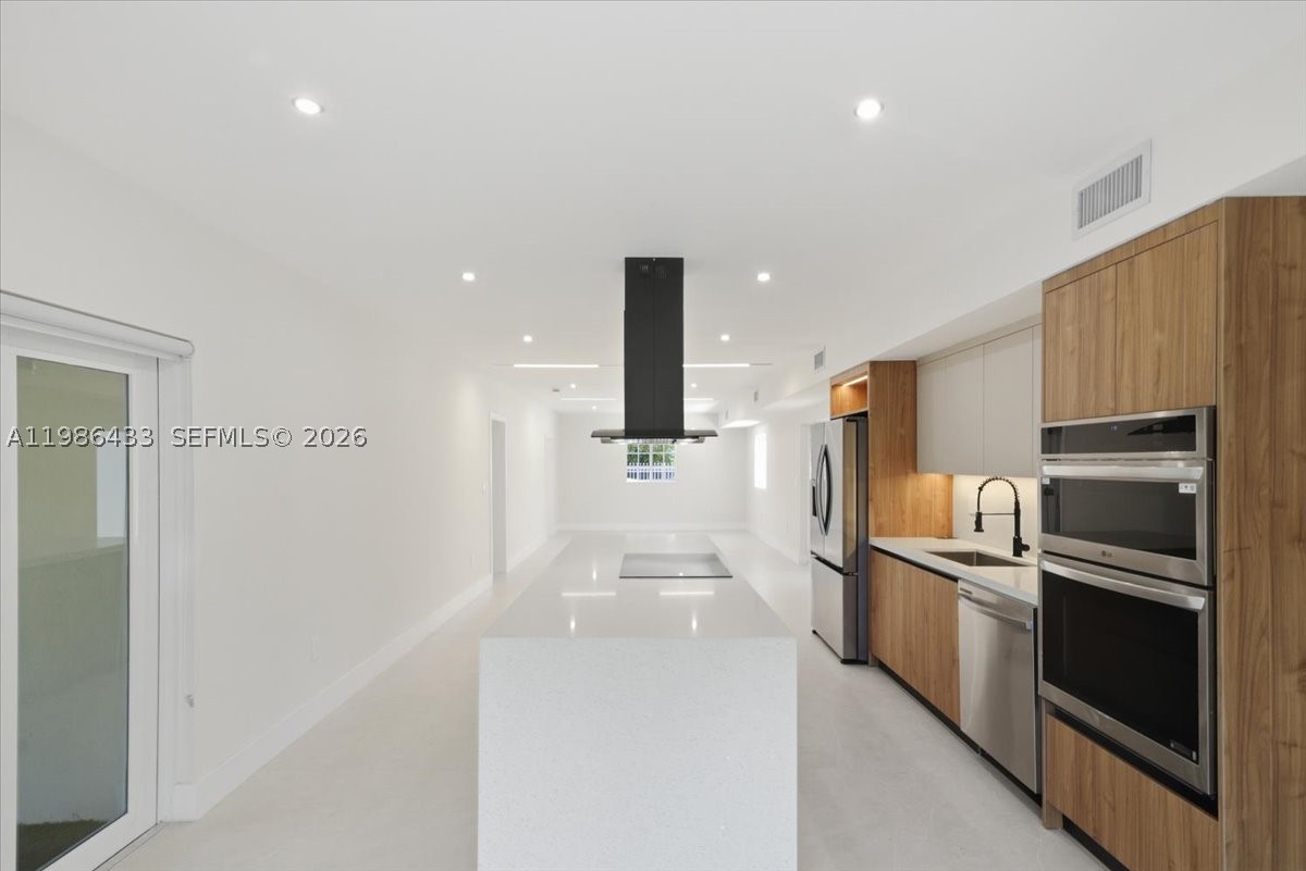 W MIAMI SHORES SEC B - Residential