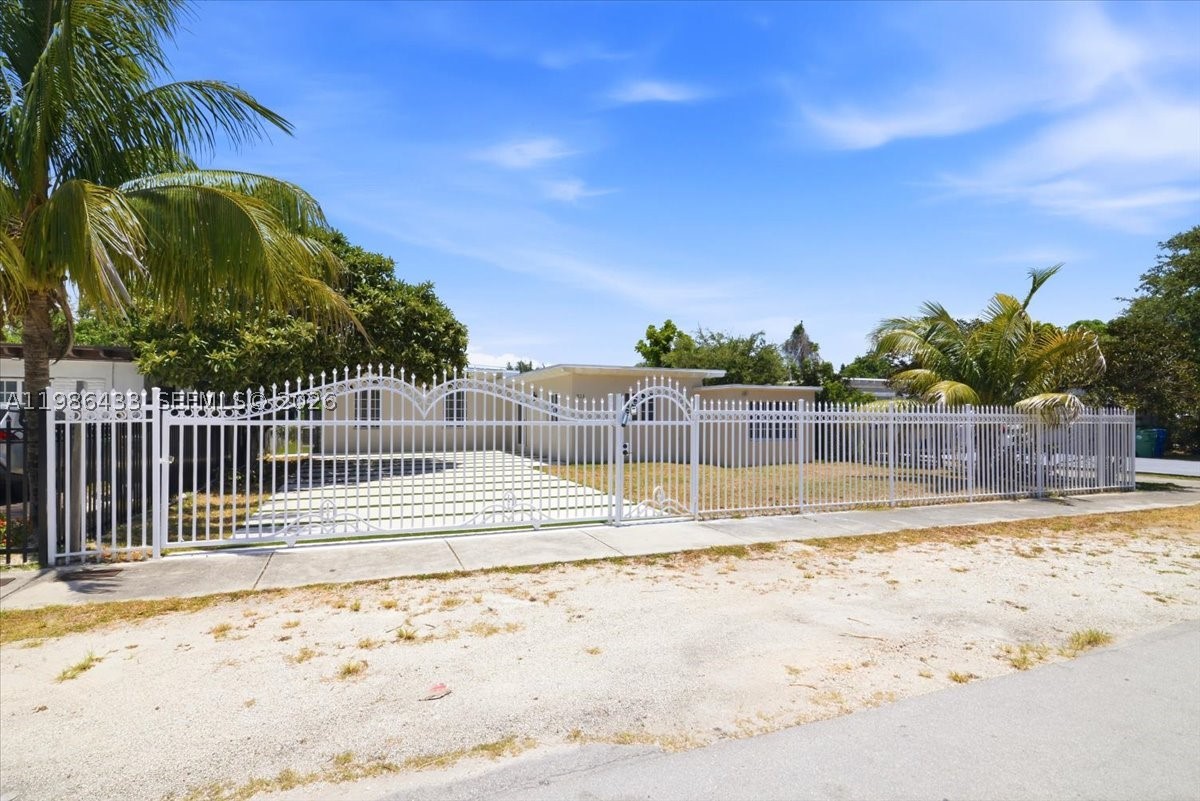W MIAMI SHORES SEC B - Residential