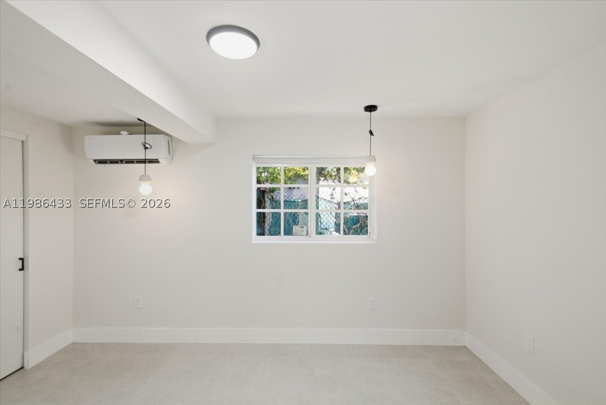 W MIAMI SHORES SEC B - Residential