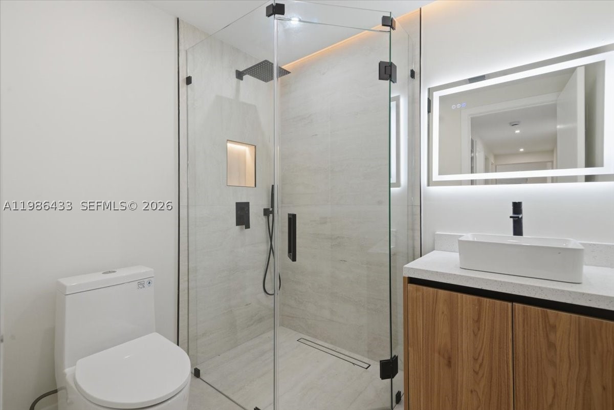 W MIAMI SHORES SEC B - Residential