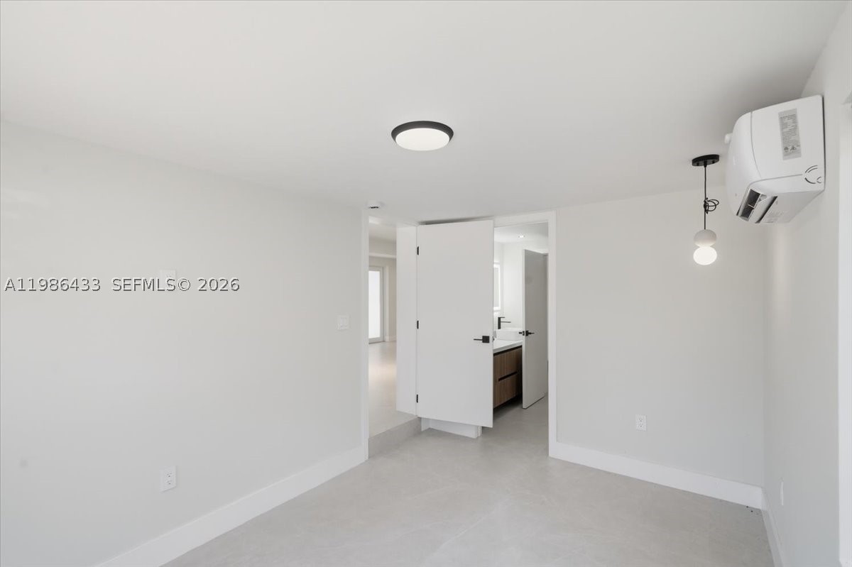 W MIAMI SHORES SEC B - Residential