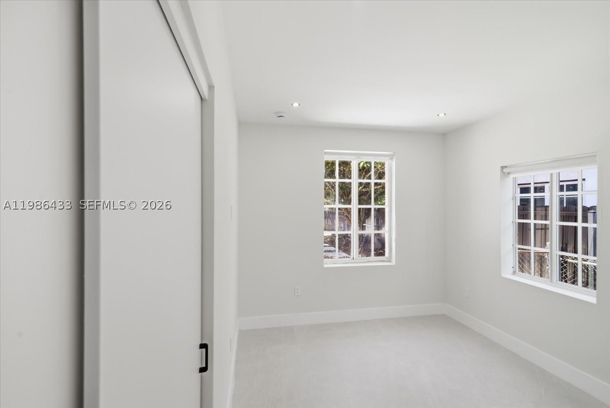 W MIAMI SHORES SEC B - Residential