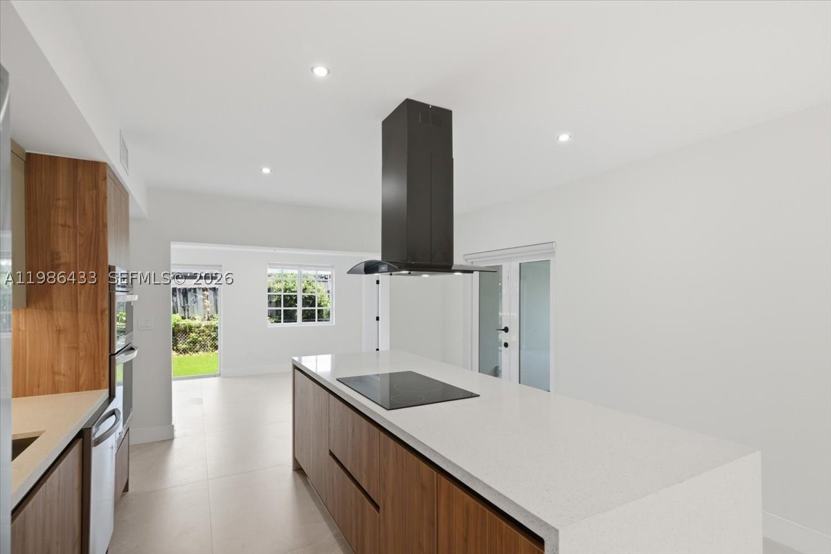W MIAMI SHORES SEC B - Residential