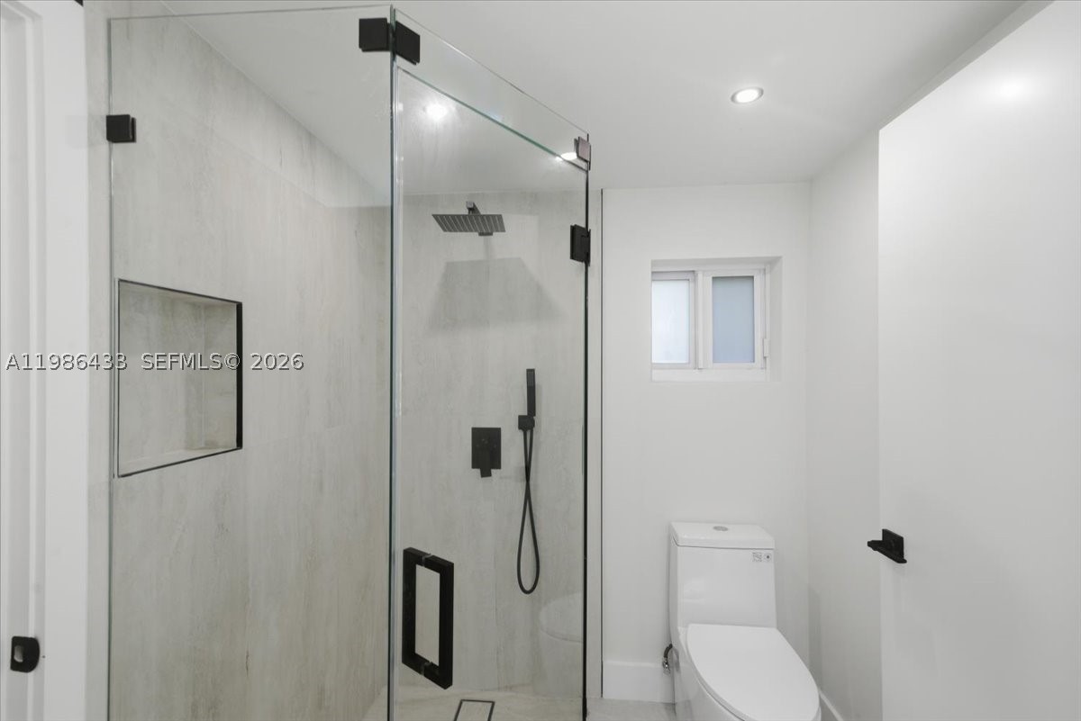 W MIAMI SHORES SEC B - Residential