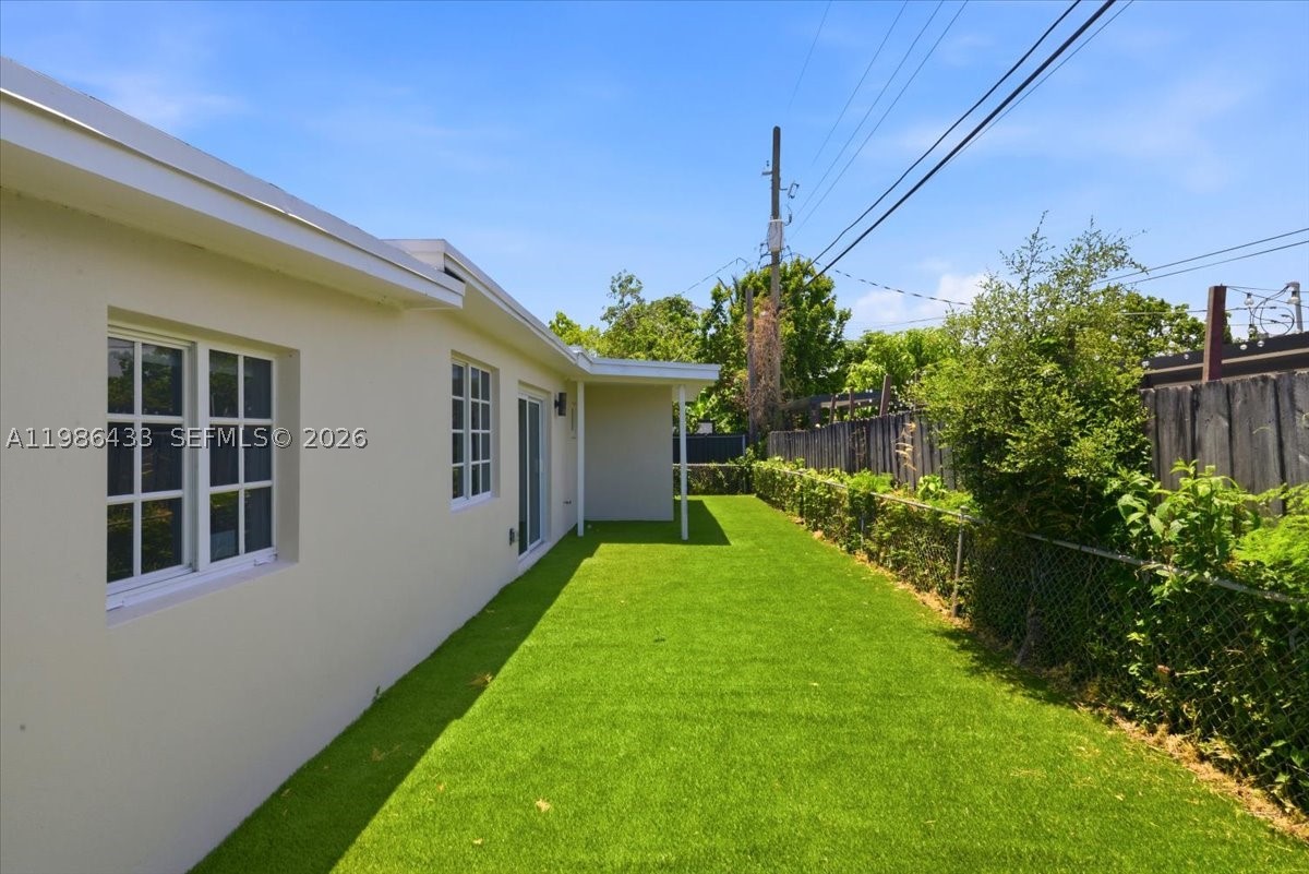 W MIAMI SHORES SEC B - Residential