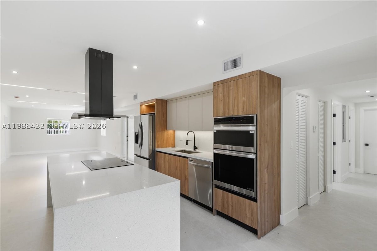 W MIAMI SHORES SEC B - Residential