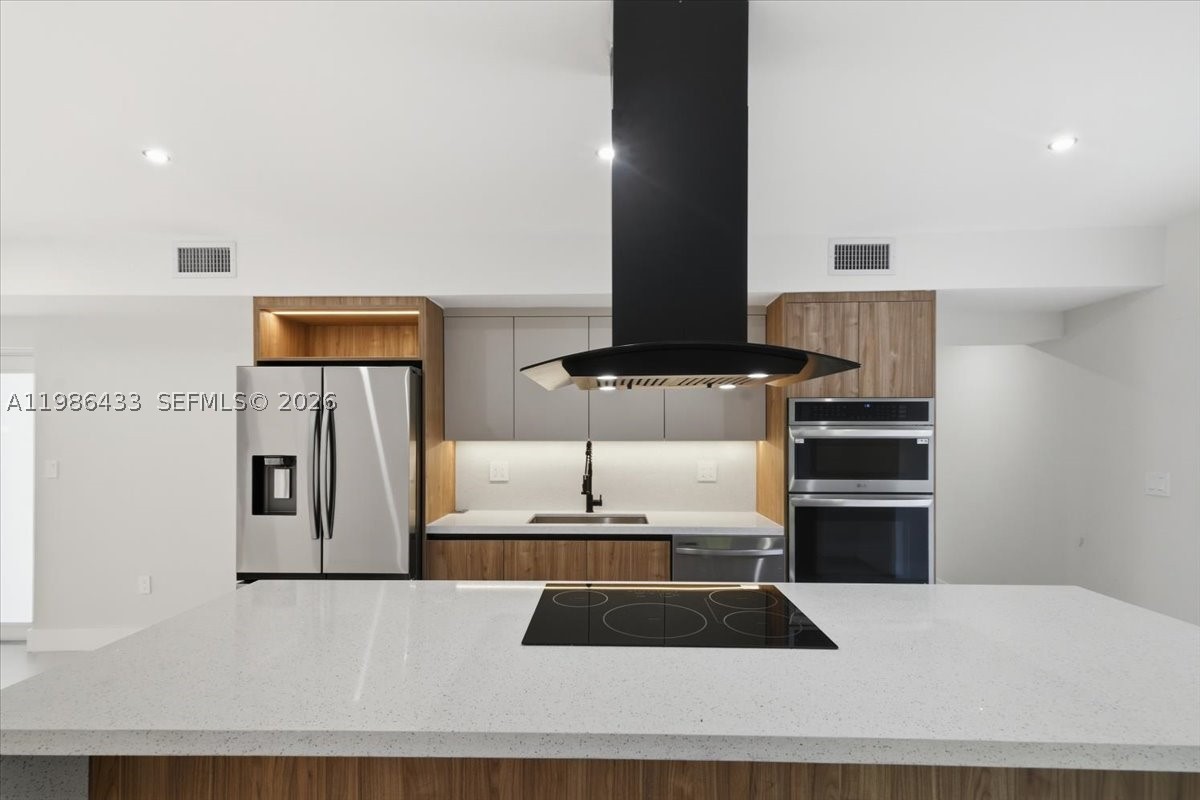 W MIAMI SHORES SEC B - Residential