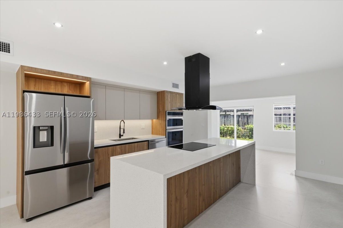W MIAMI SHORES SEC B - Residential