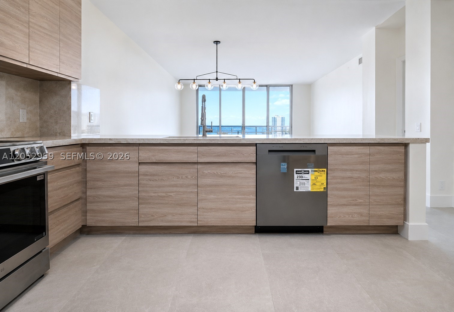 GOLDEN BAY CLUB CONDO - Residential Lease
