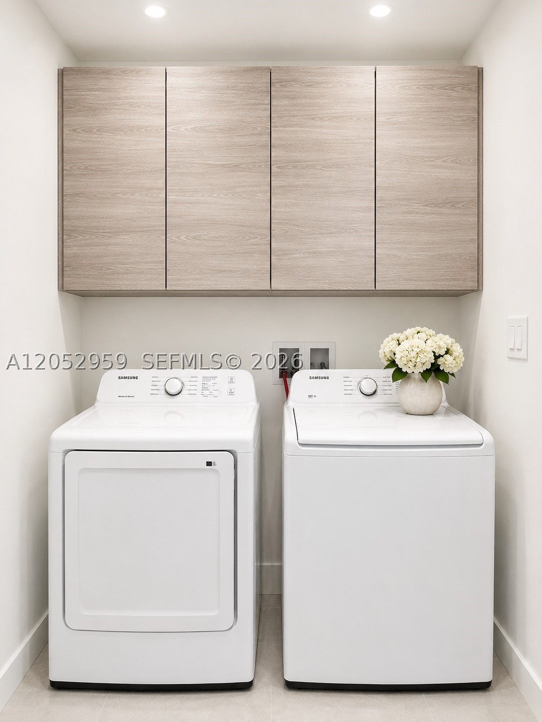 GOLDEN BAY CLUB CONDO - Residential Lease