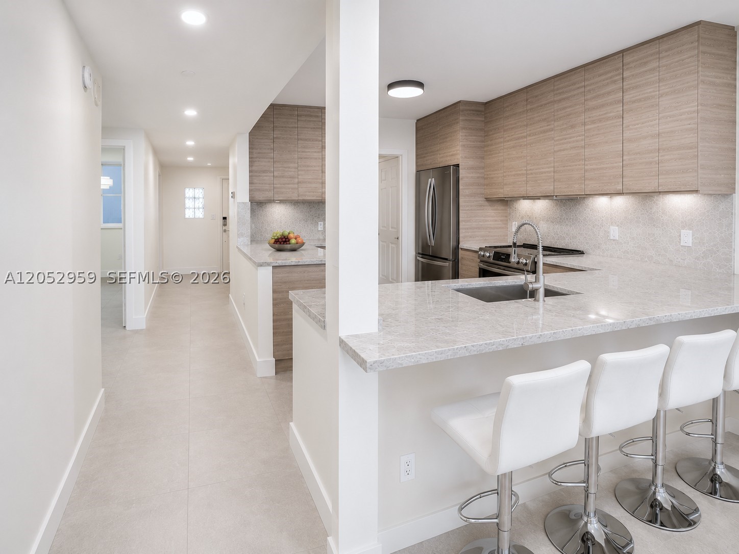 GOLDEN BAY CLUB CONDO - Residential Lease