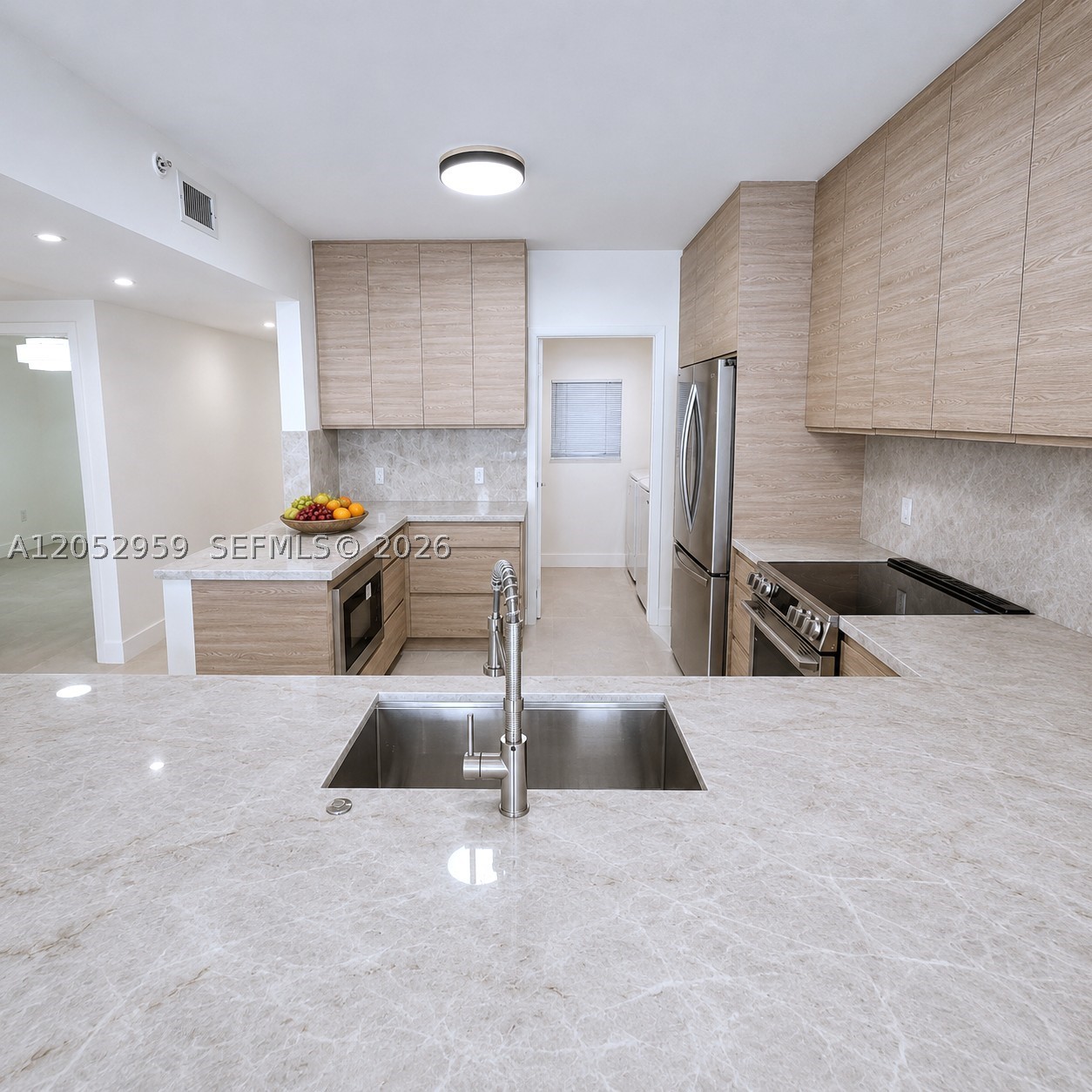 GOLDEN BAY CLUB CONDO - Residential Lease