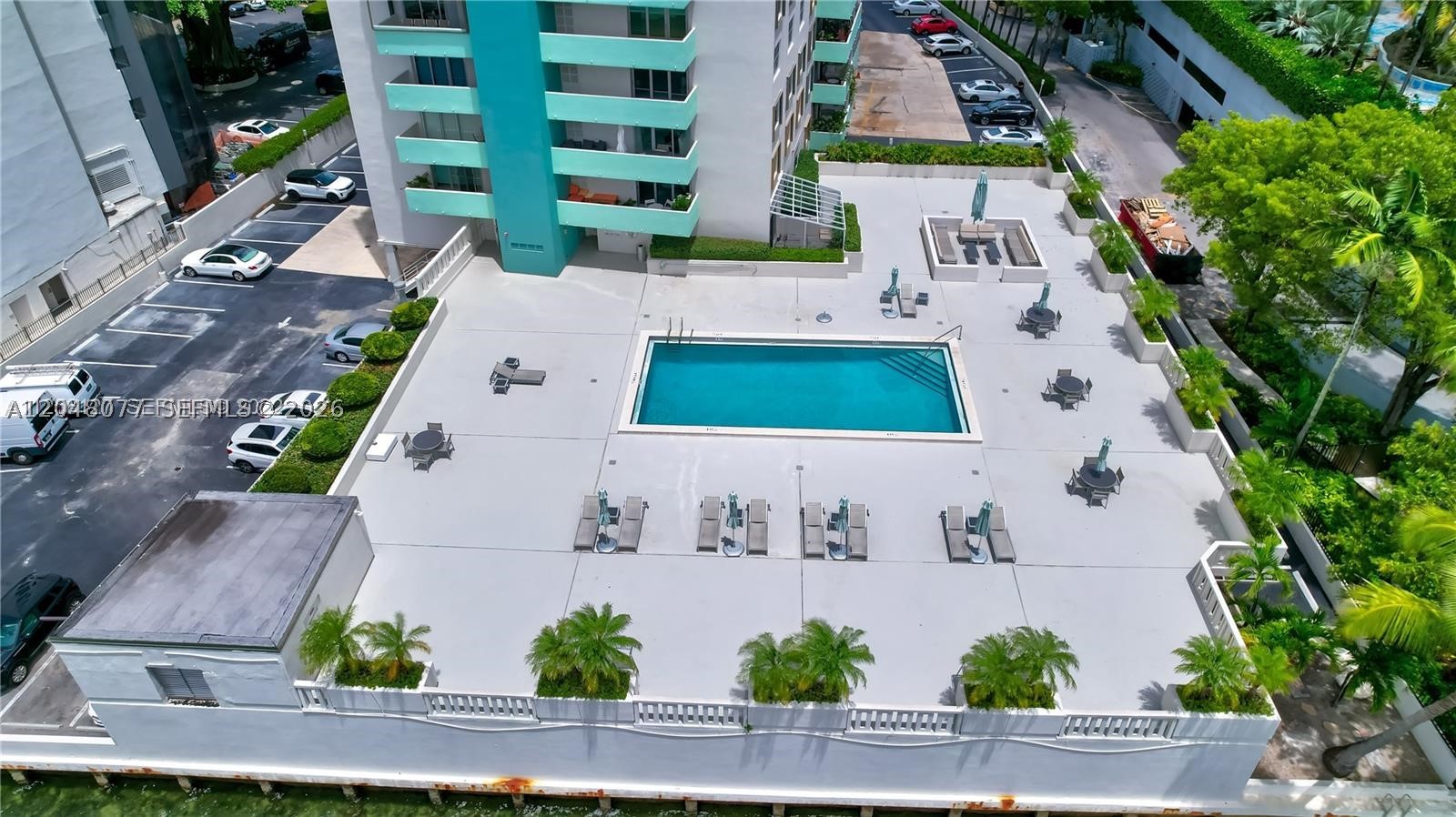 ISLAND TERRACE CONDO - Residential