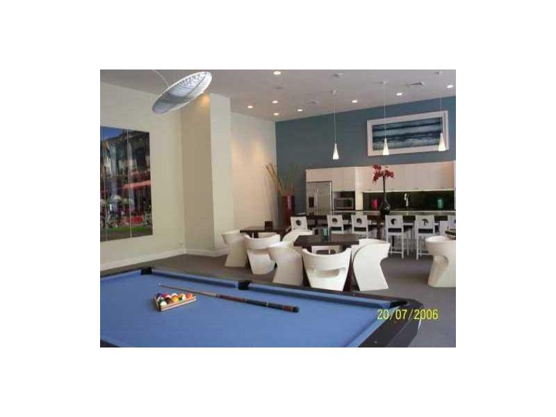 VENTURE AT AVENTURA EAST - Residential Lease