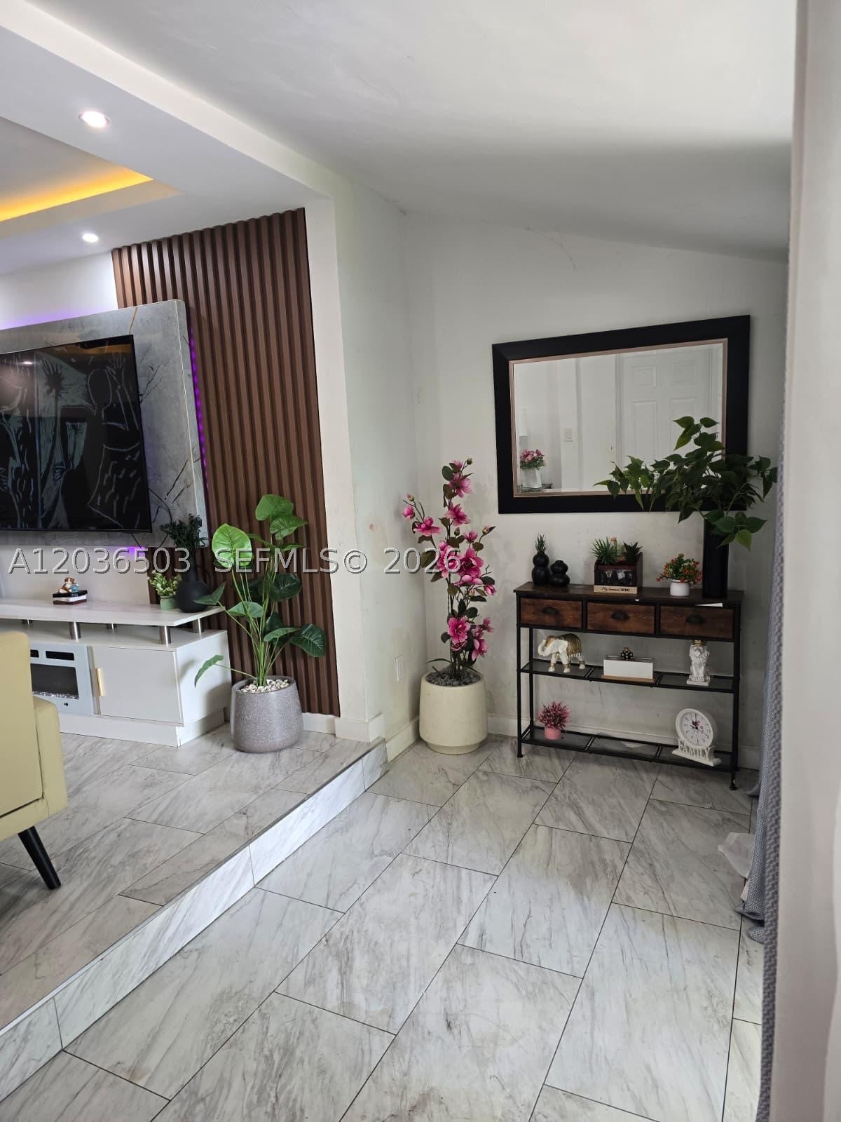 RESUB OF HILDEMERE IN SE1 - Residential