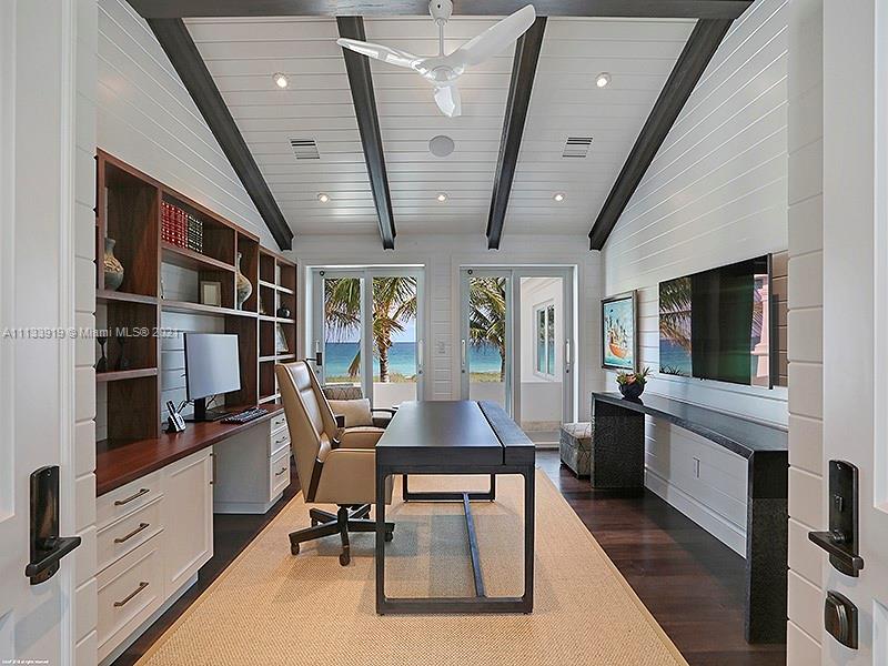 JUPITER ISLAND - Residential