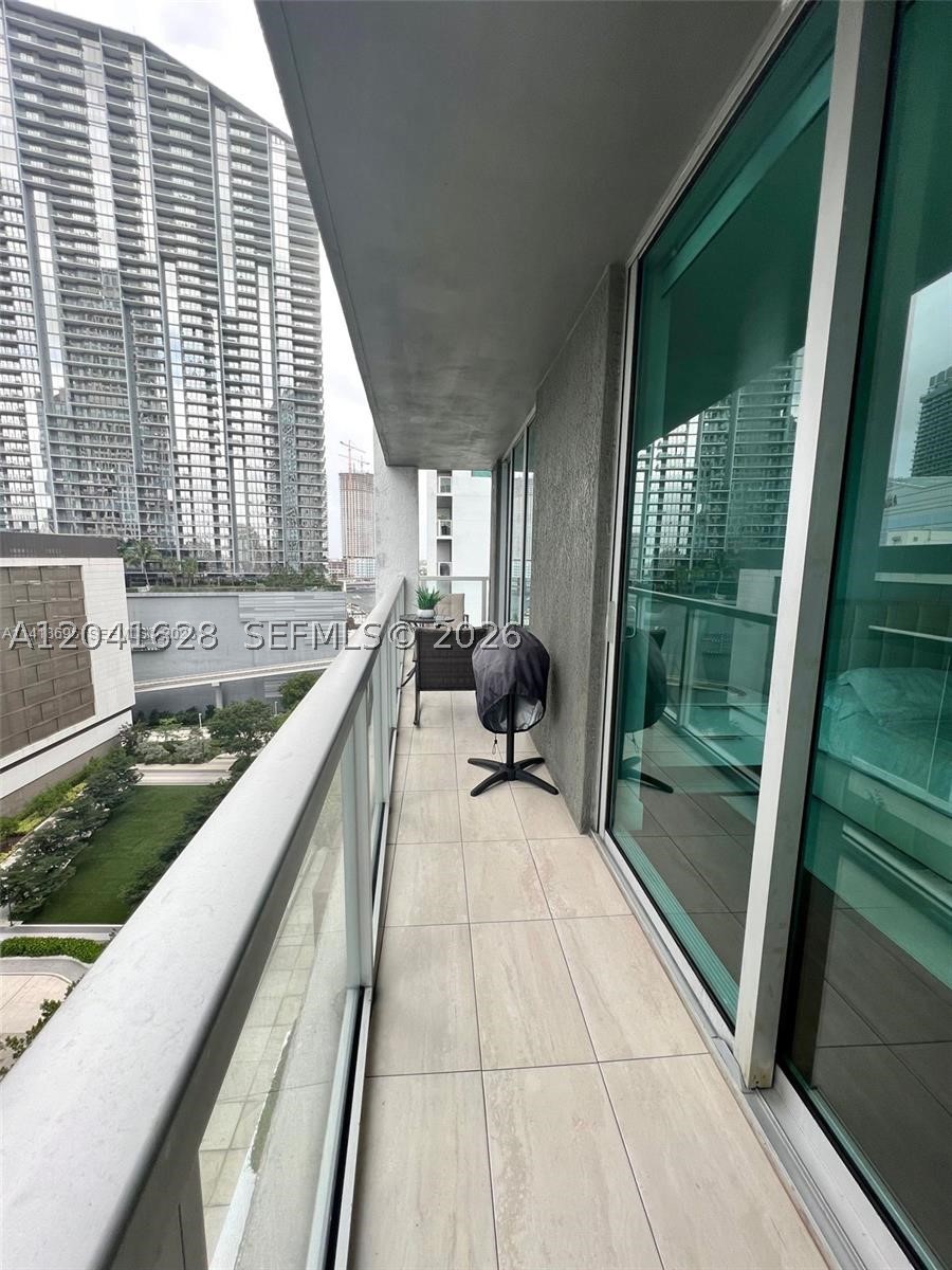 500 BRICKELL EAST CONDO - Residential