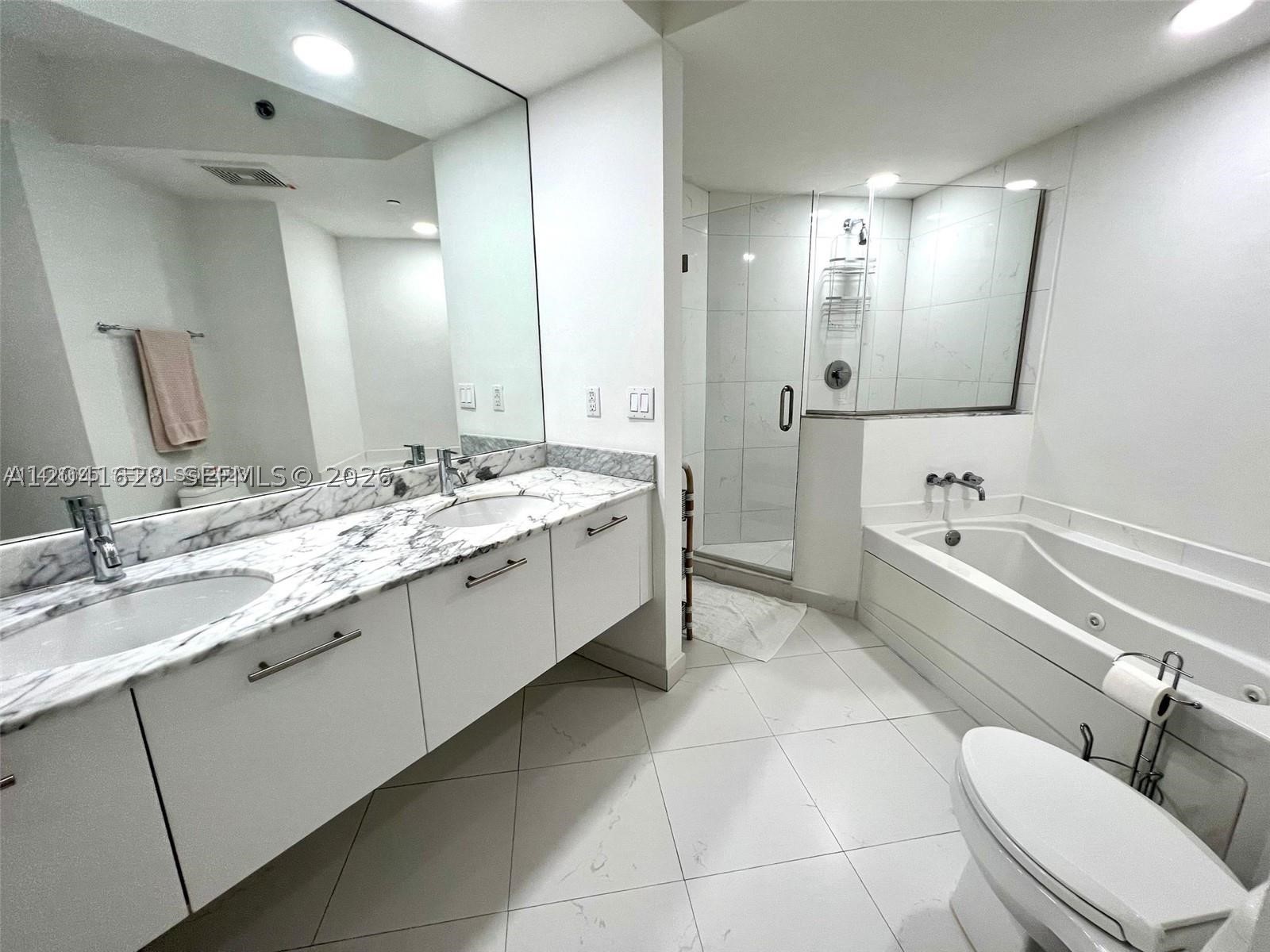 500 BRICKELL EAST CONDO - Residential