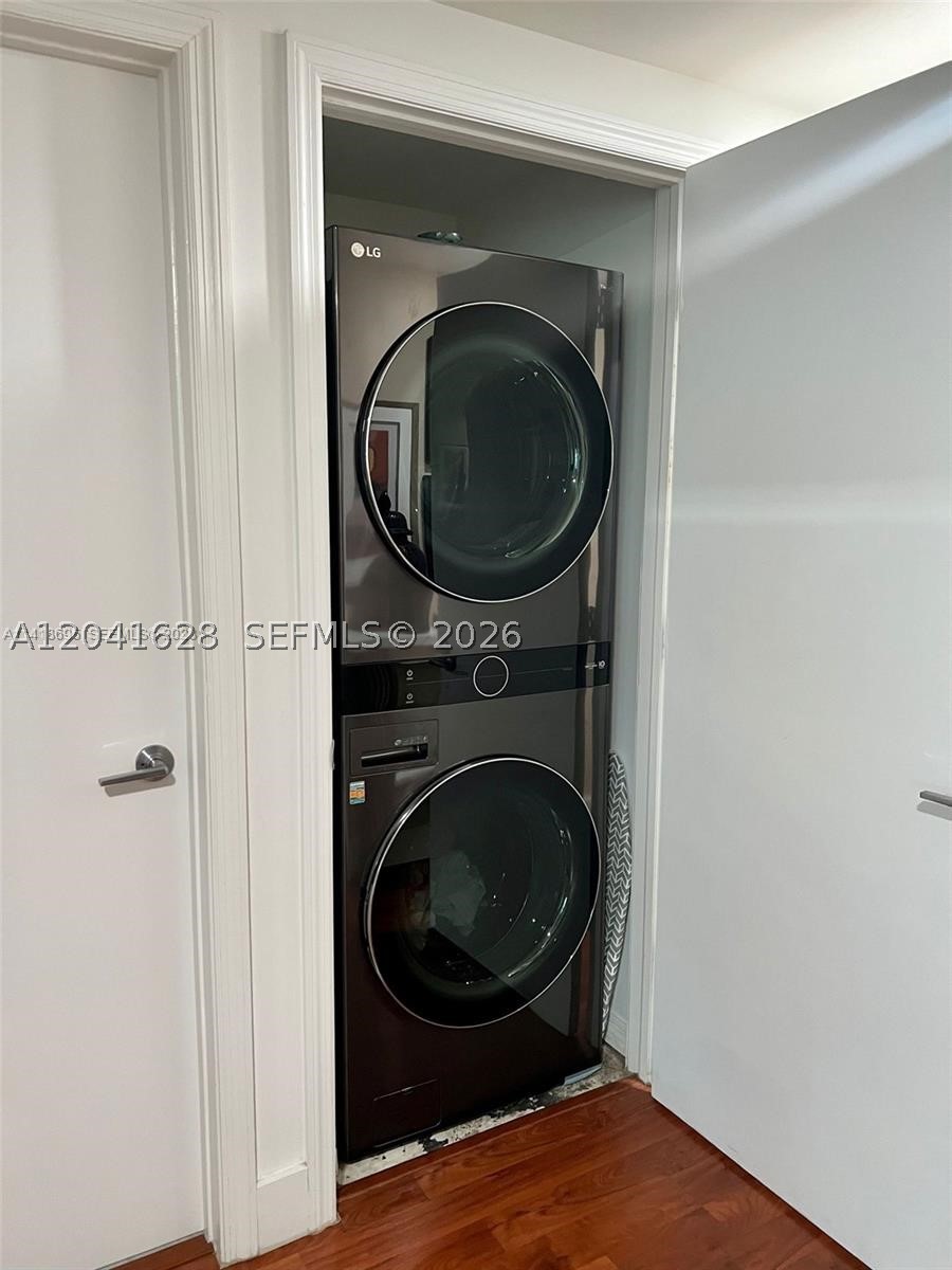 500 BRICKELL EAST CONDO - Residential