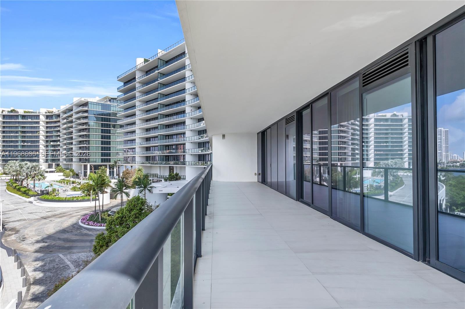 PRIVE CONDO - Residential