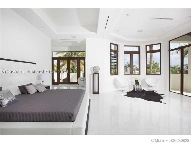 SUNSET LAKE EXTENSION - Residential
