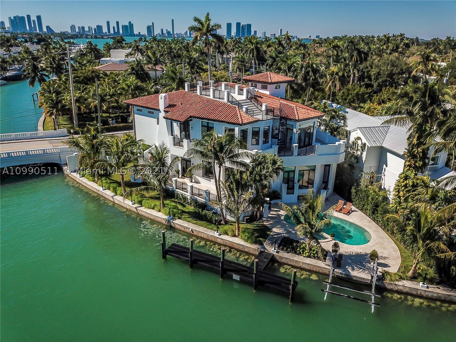 SUNSET LAKE EXTENSION - Residential