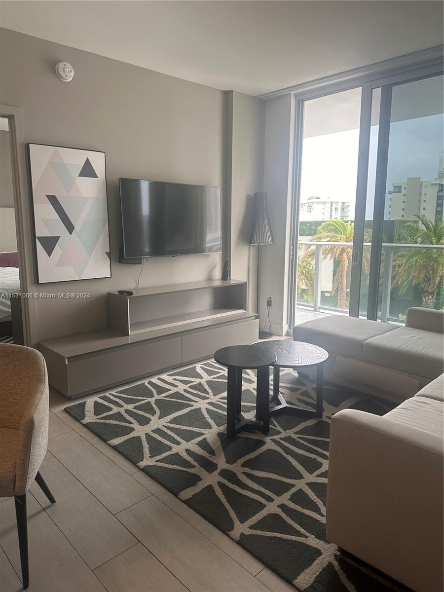 4010 SOUTH OCEAN CONDO - Residential