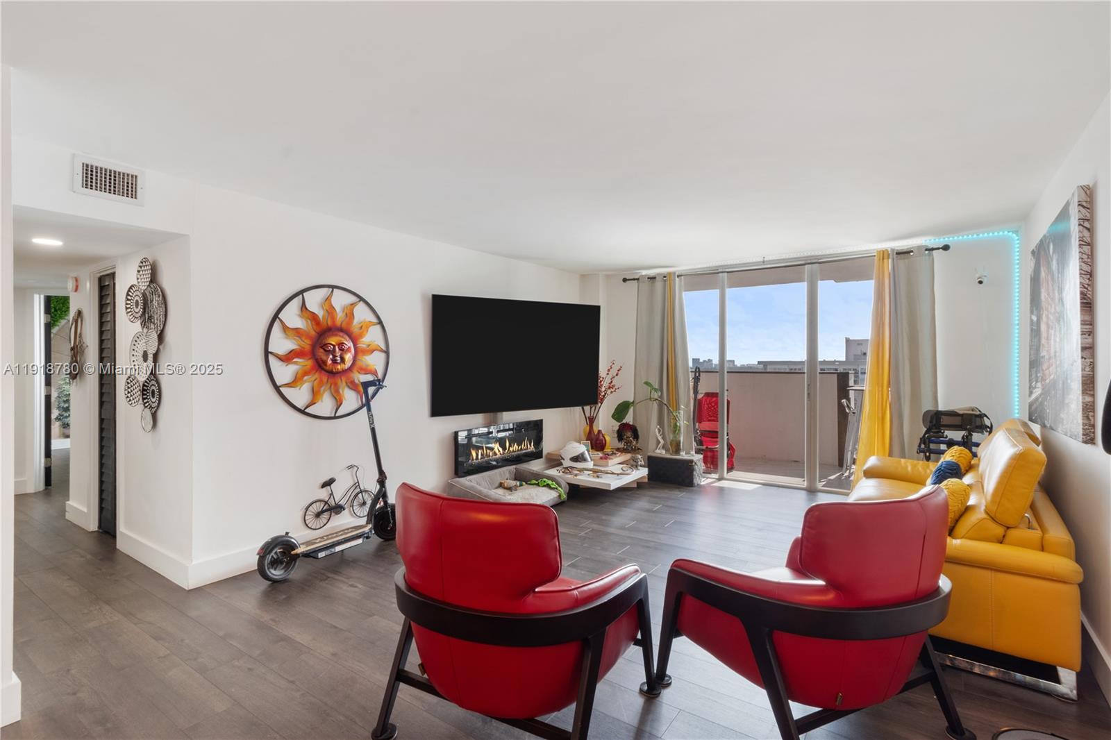 COMMODORE PLAZA CONDO - Residential