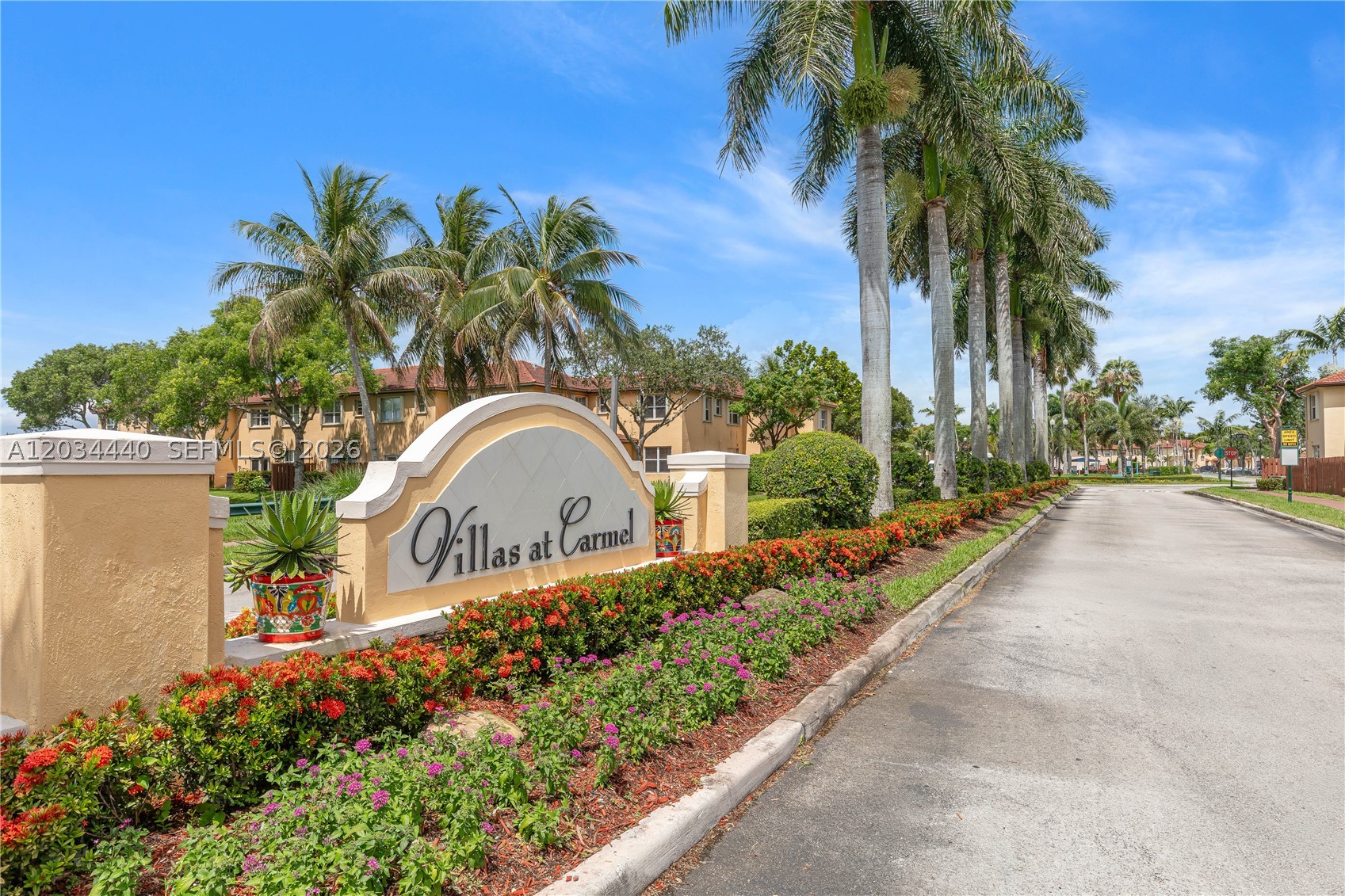 VILLAS AT CARMEL CONDO NO - Residential